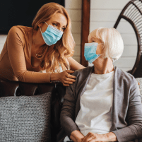 Artboard6_SeniorWoman_SocialWorker